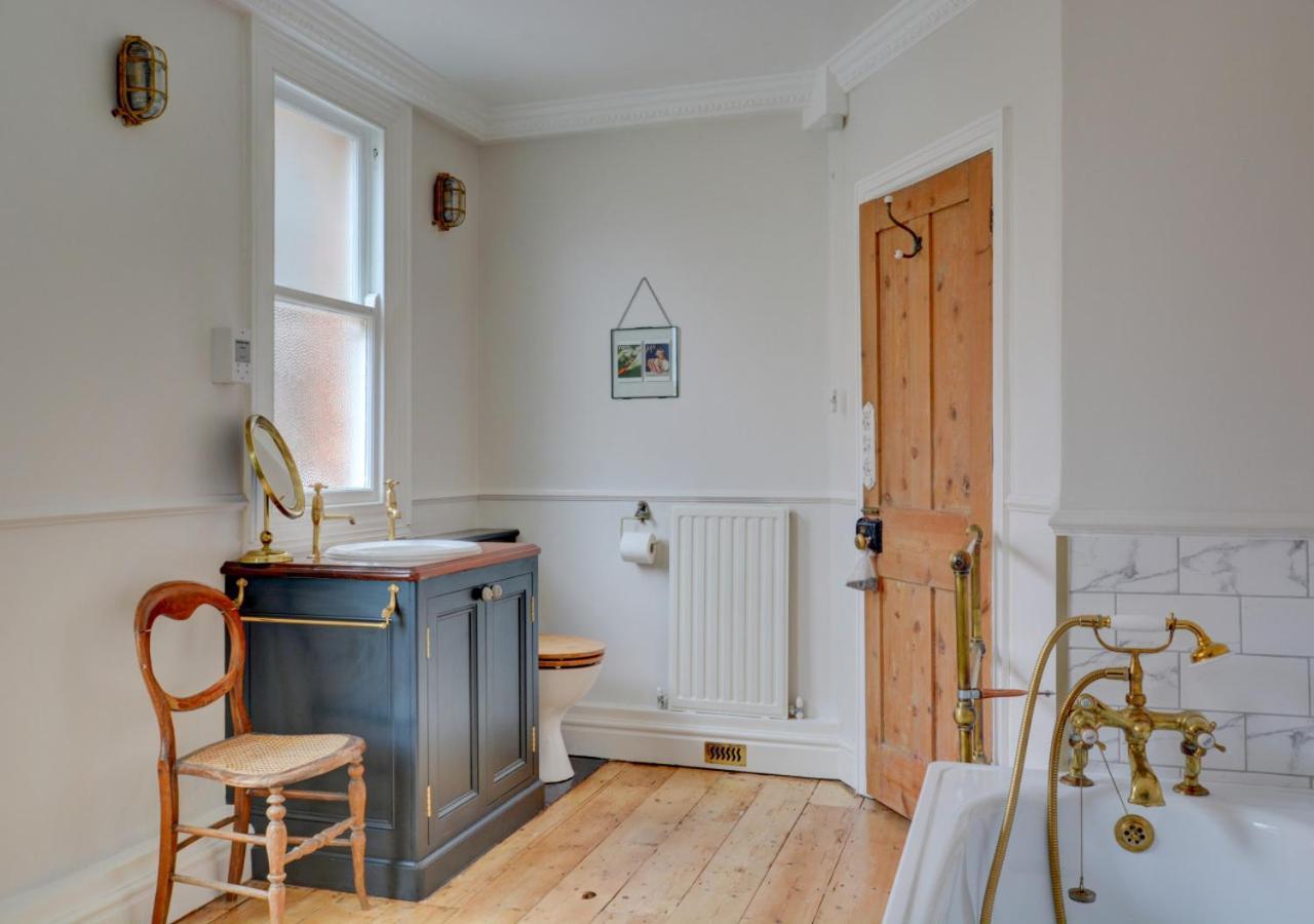 Stones Throw Villa Cromer Exterior photo