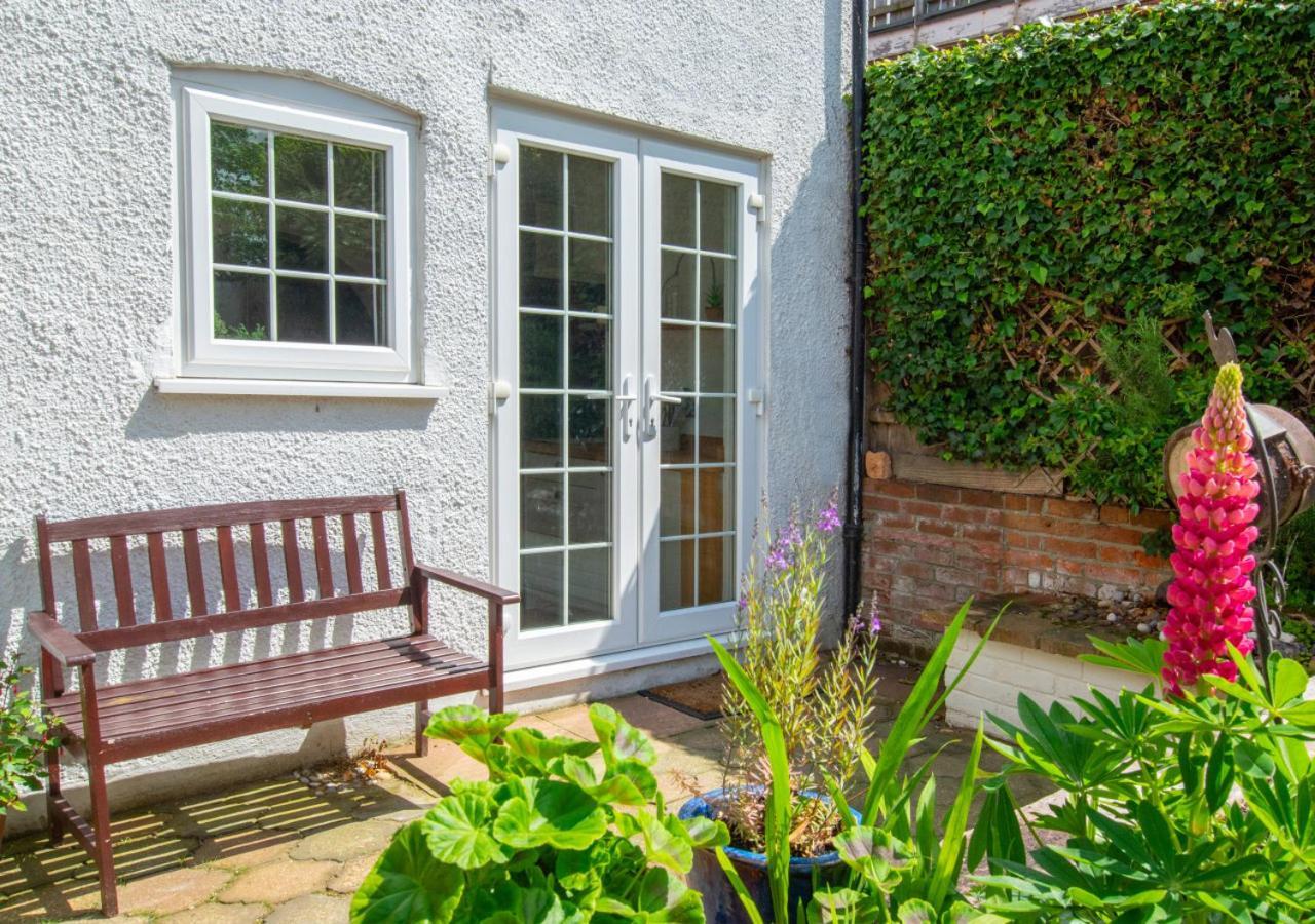 Stones Throw Villa Cromer Exterior photo