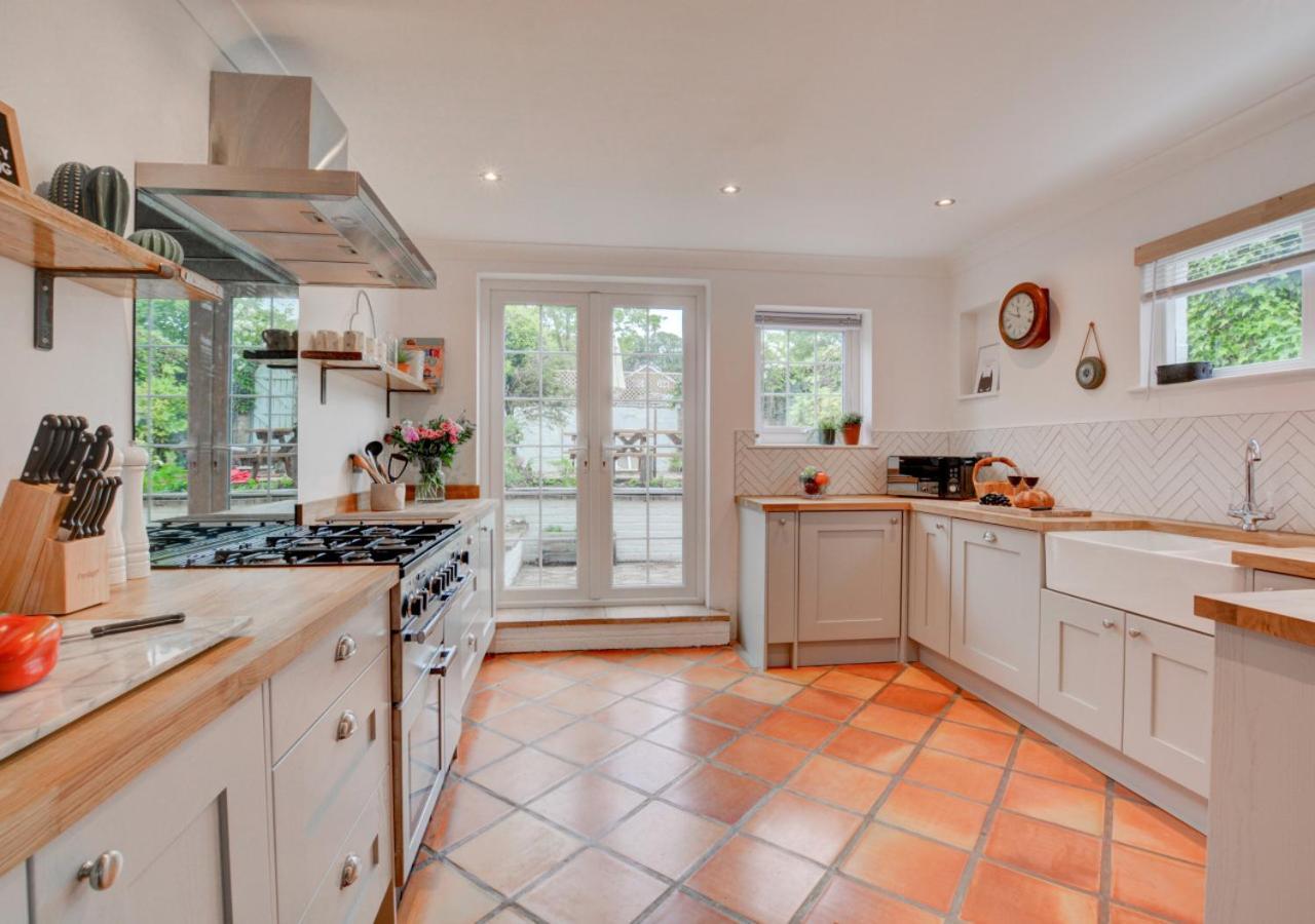 Stones Throw Villa Cromer Exterior photo